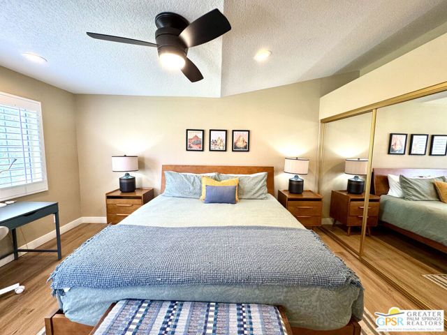 696 Vista Lago Circle, Palm Desert, CA 92211