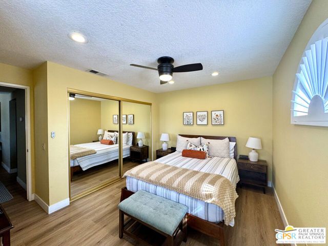696 Vista Lago Circle, Palm Desert, CA 92211