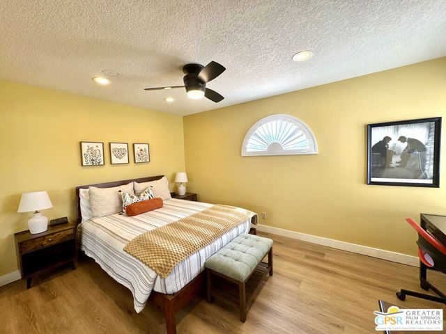 696 Vista Lago Circle, Palm Desert, CA 92211