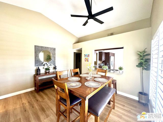 696 Vista Lago Circle, Palm Desert, CA 92211