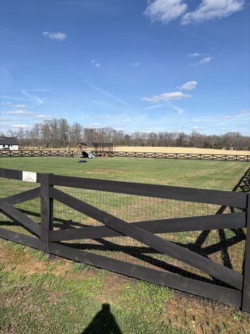 733 Jackson Rd, Portland, TN 37148