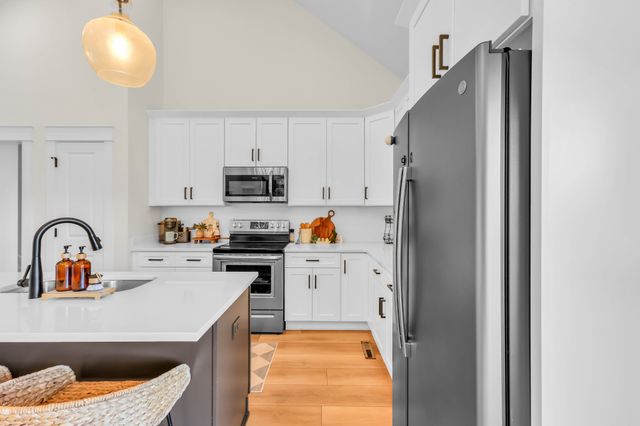 733 Jackson Rd, Portland, TN 37148