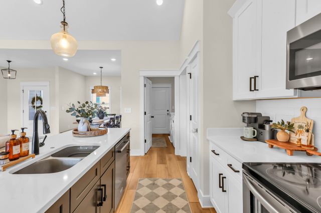 733 Jackson Rd, Portland, TN 37148