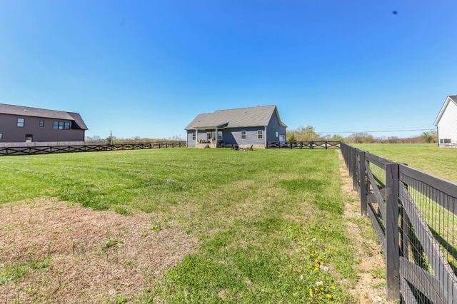 733 Jackson Rd, Portland, TN 37148
