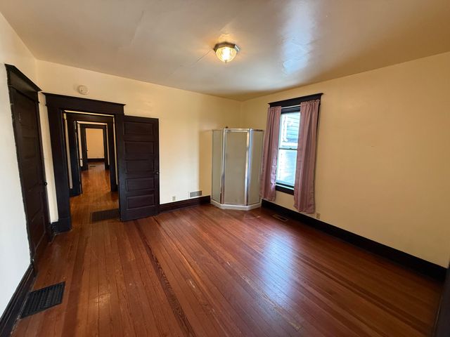 672 Higgins Avenue, Paris, KY 40361