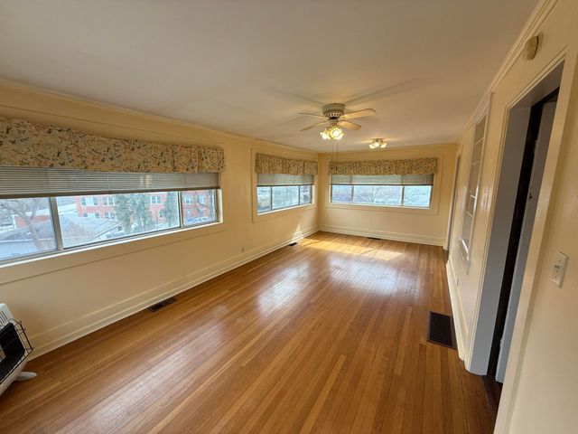 672 Higgins Avenue, Paris, KY 40361