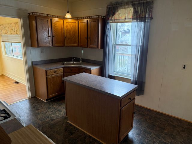 672 Higgins Avenue, Paris, KY 40361