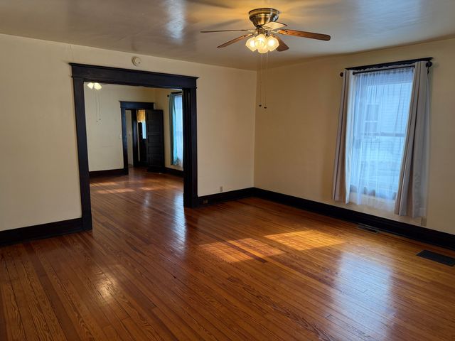 672 Higgins Avenue, Paris, KY 40361