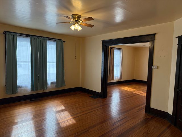 672 Higgins Avenue, Paris, KY 40361