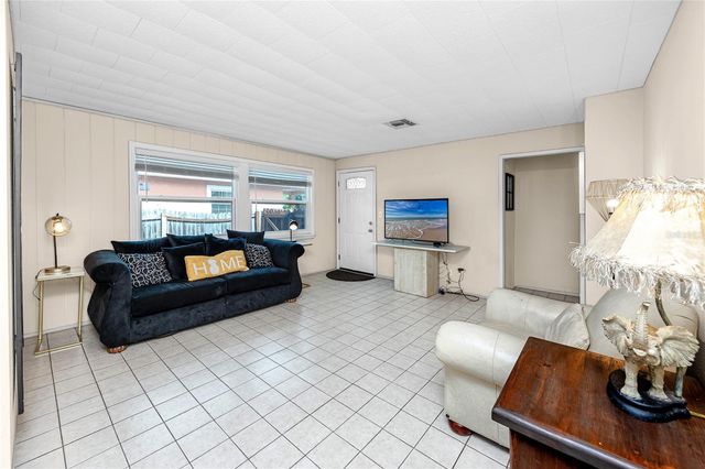 6210 4TH AVENUE S, St Petersburg, FL 33707