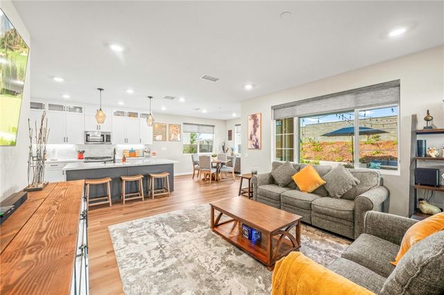 1281 Roots Way, Rancho Mission Viejo, CA 92694