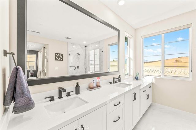 1281 Roots Way, Rancho Mission Viejo, CA 92694