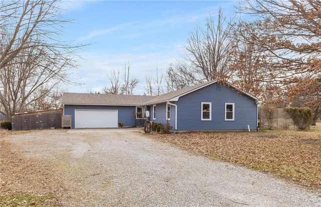 120 NW 191 Road, Warrensburg, MO 64093