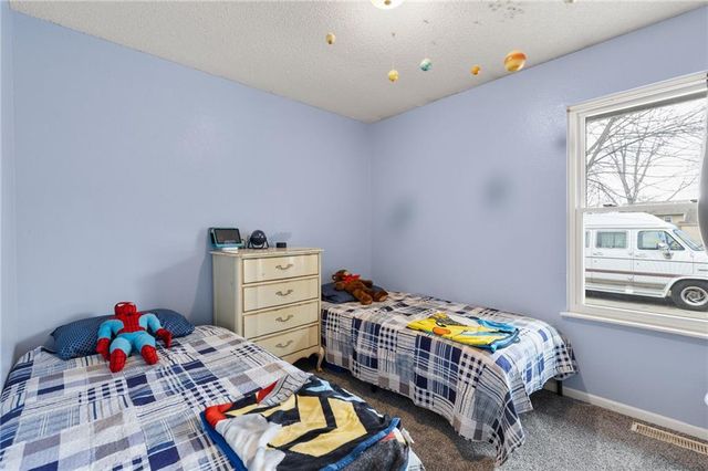 120 NW 191 Road, Warrensburg, MO 64093