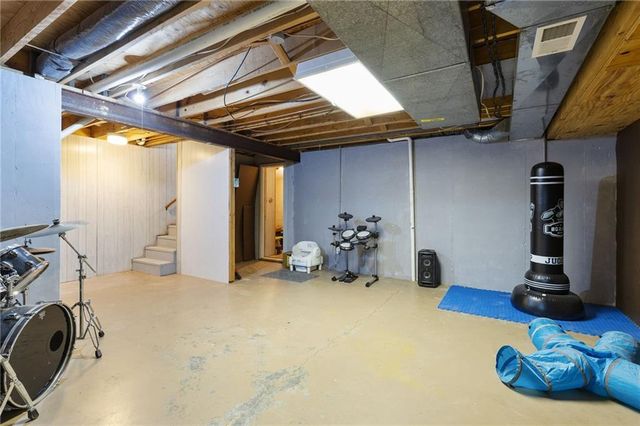 120 NW 191 Road, Warrensburg, MO 64093