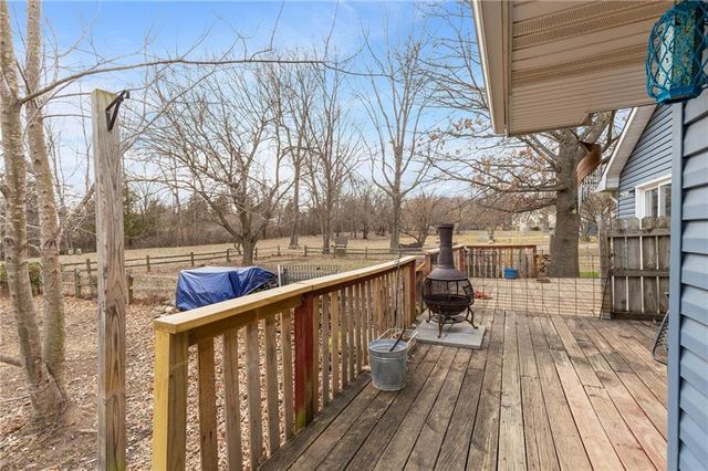 120 NW 191 Road, Warrensburg, MO 64093