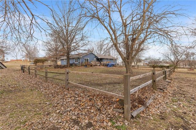 120 NW 191 Road, Warrensburg, MO 64093