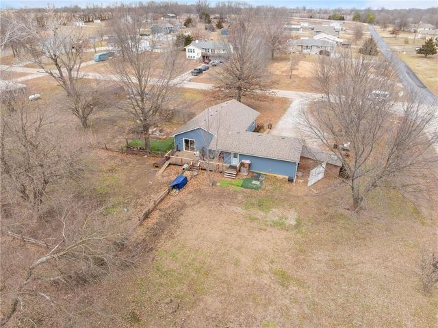 120 NW 191 Road, Warrensburg, MO 64093