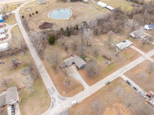 120 NW 191 Road, Warrensburg, MO 64093