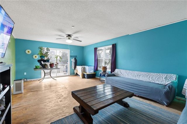 120 NW 191 Road, Warrensburg, MO 64093