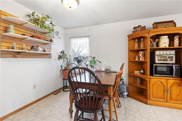 120 NW 191 Road, Warrensburg, MO 64093