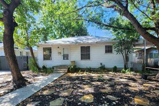 1511 Alguno RD, Austin, TX 78757