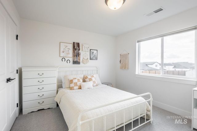 205 S Sunniva Ave, Kuna, ID 83634