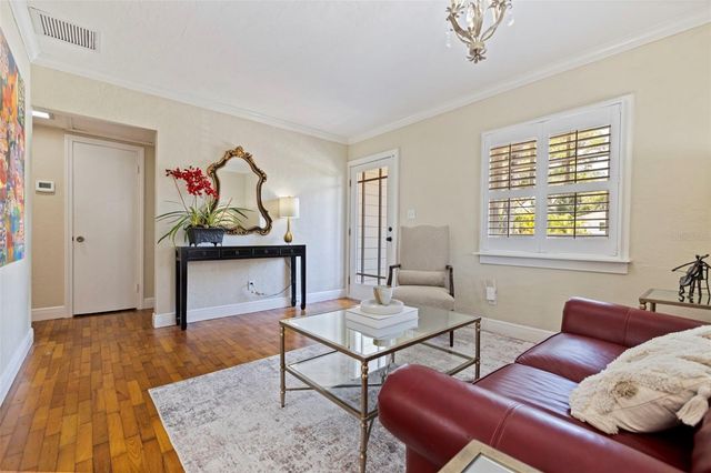 1010 43RD AVENUE N, St Petersburg, FL 33703