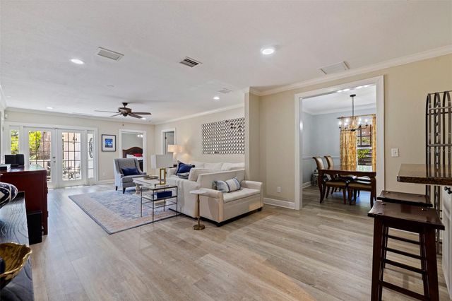 1010 43RD AVENUE N, St Petersburg, FL 33703