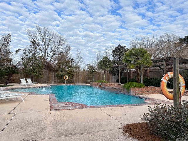 18103 Forest Hills Dr, Prairieville, LA 70769