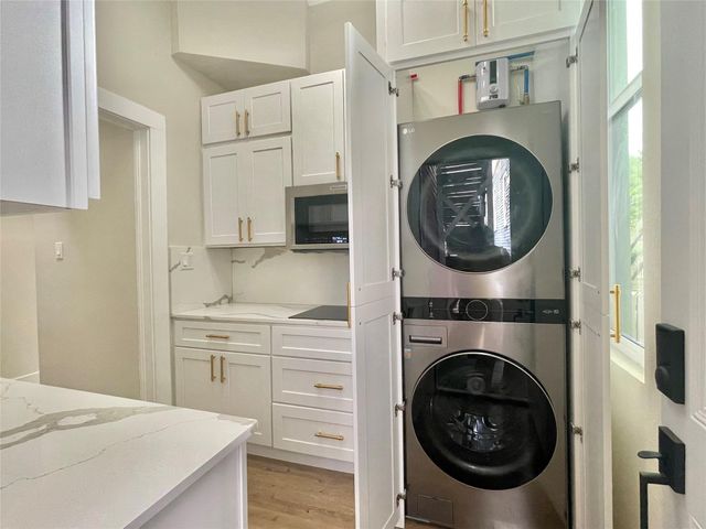 1427 Church Street 1, Galveston, TX 77550