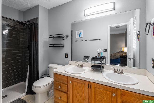 14472 Fowler Avenue, Omaha, NE 68164