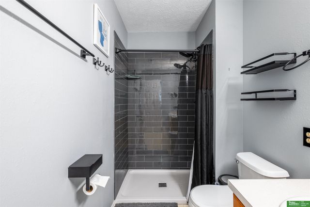 14472 Fowler Avenue, Omaha, NE 68164