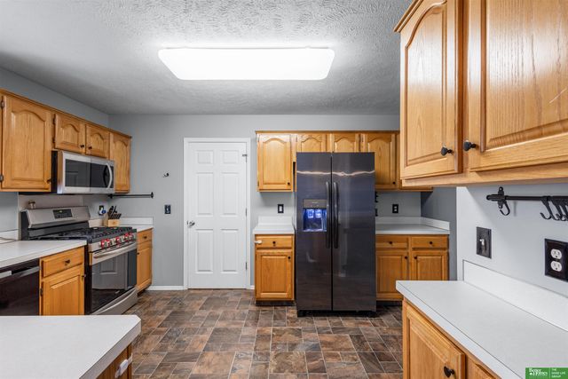 14472 Fowler Avenue, Omaha, NE 68164