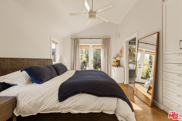 8556 Ridpath Drive, Los Angeles, CA 90046