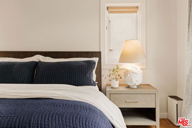 8556 Ridpath Drive, Los Angeles, CA 90046