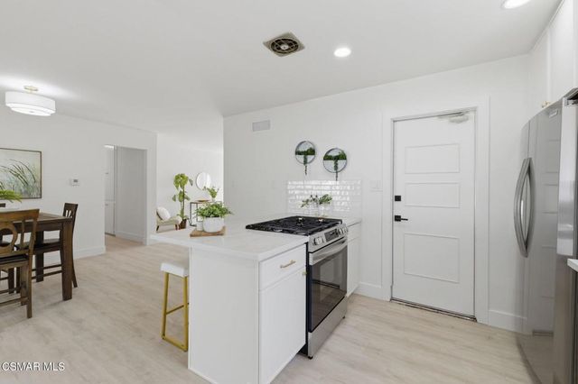 2627 Daunet Avenue, Simi Valley, CA 93065