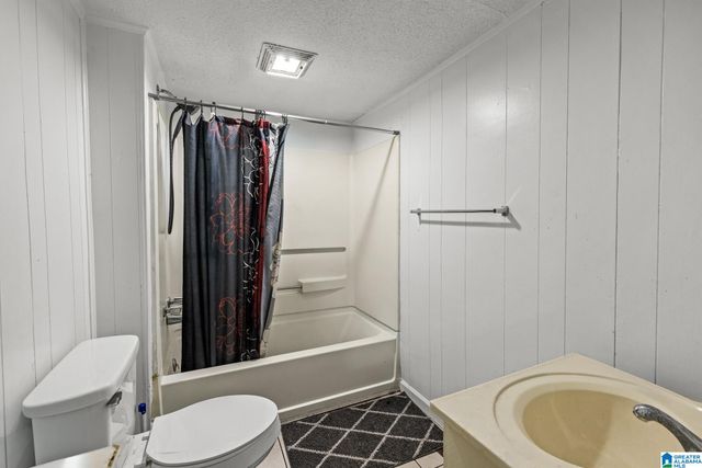 531 W LAKE DRIVE, Bessemer, AL 35020