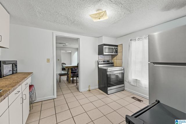 531 W LAKE DRIVE, Bessemer, AL 35020