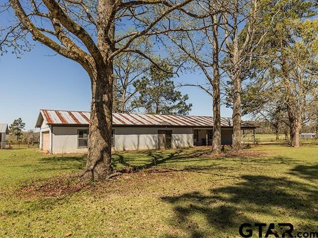 495 Wilcox Dr., Rusk, TX 75785
