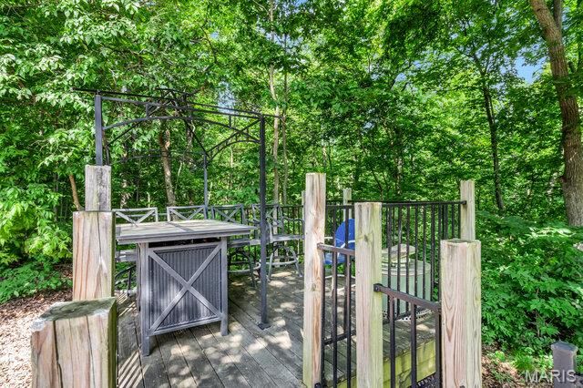 45 Oak Creek Drive, Moscow Mills, MO 63362