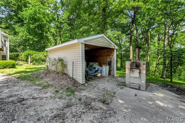 45 Oak Creek Drive, Moscow Mills, MO 63362
