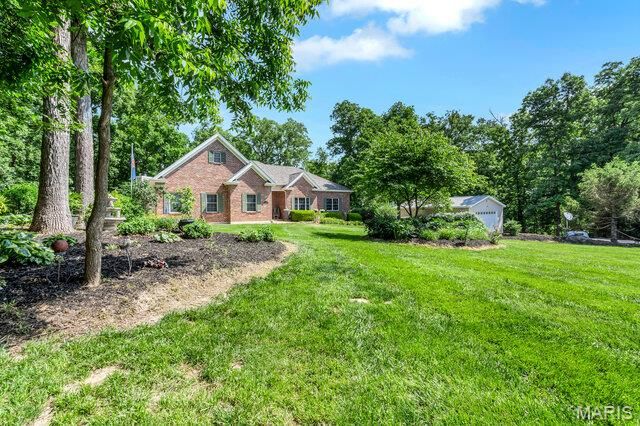 45 Oak Creek Drive, Moscow Mills, MO 63362