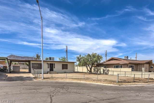 10 California Way, Henderson, NV 89015