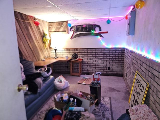 619 Chestnut St, Irwin, PA 15642