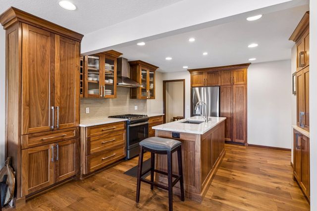 18018 Judicial Way N, Lakeville, MN 55044