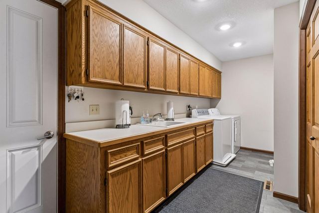 18018 Judicial Way N, Lakeville, MN 55044