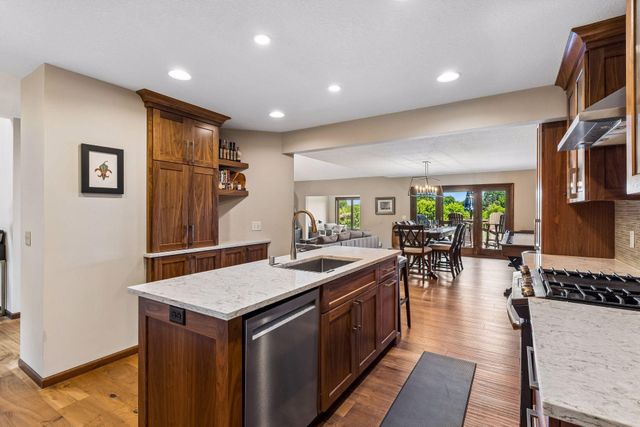 18018 Judicial Way N, Lakeville, MN 55044