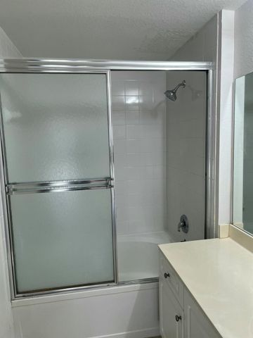 2802 Sarento Place 115, Palm Beach Gardens, FL 33410