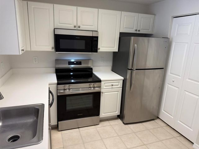 2802 Sarento Place 115, Palm Beach Gardens, FL 33410